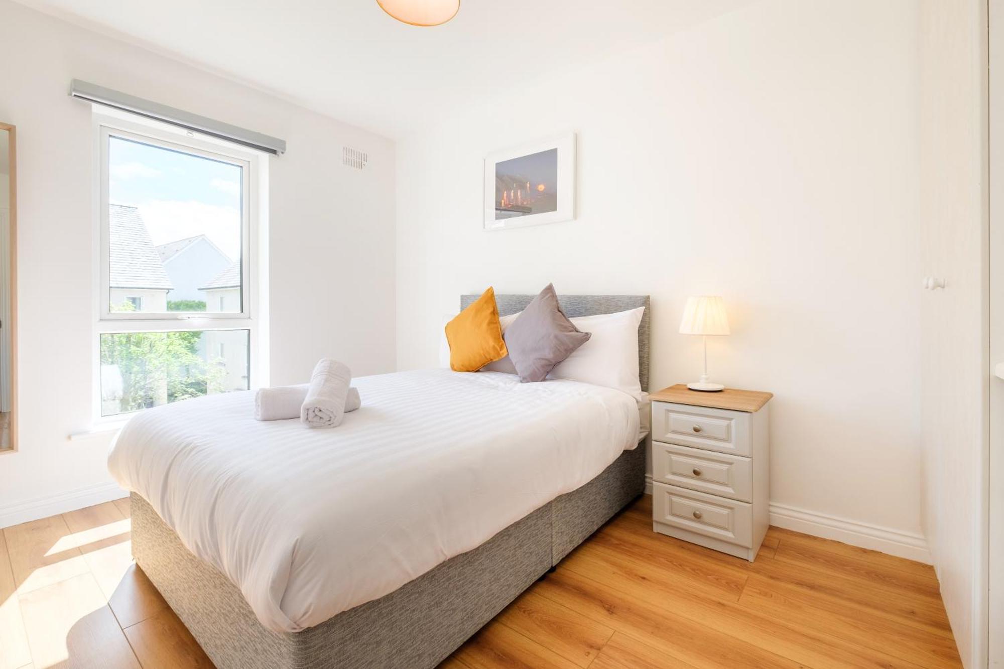 Appartement Stylish & Modern 6-bed Townhouse W/parking Galway